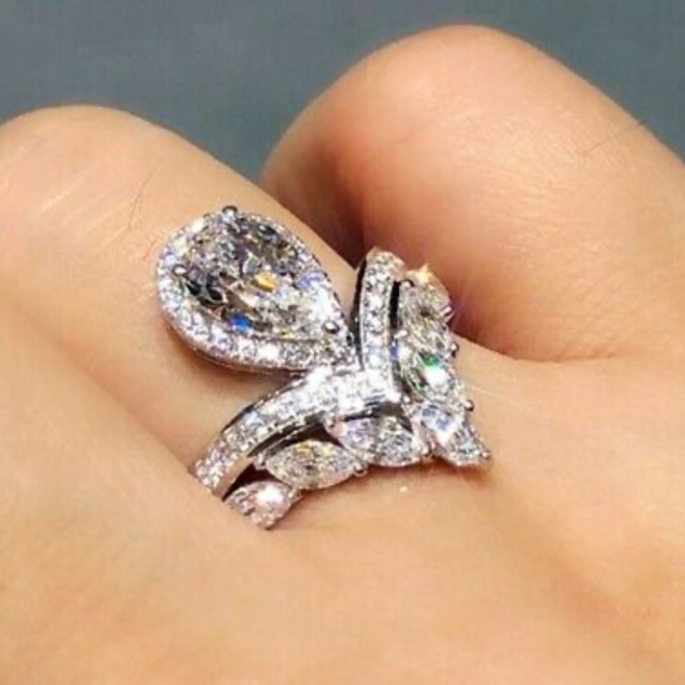 NWT 925 STERLING SILVER luxurious diamond 💍 Ring - Picture 3 of 9
